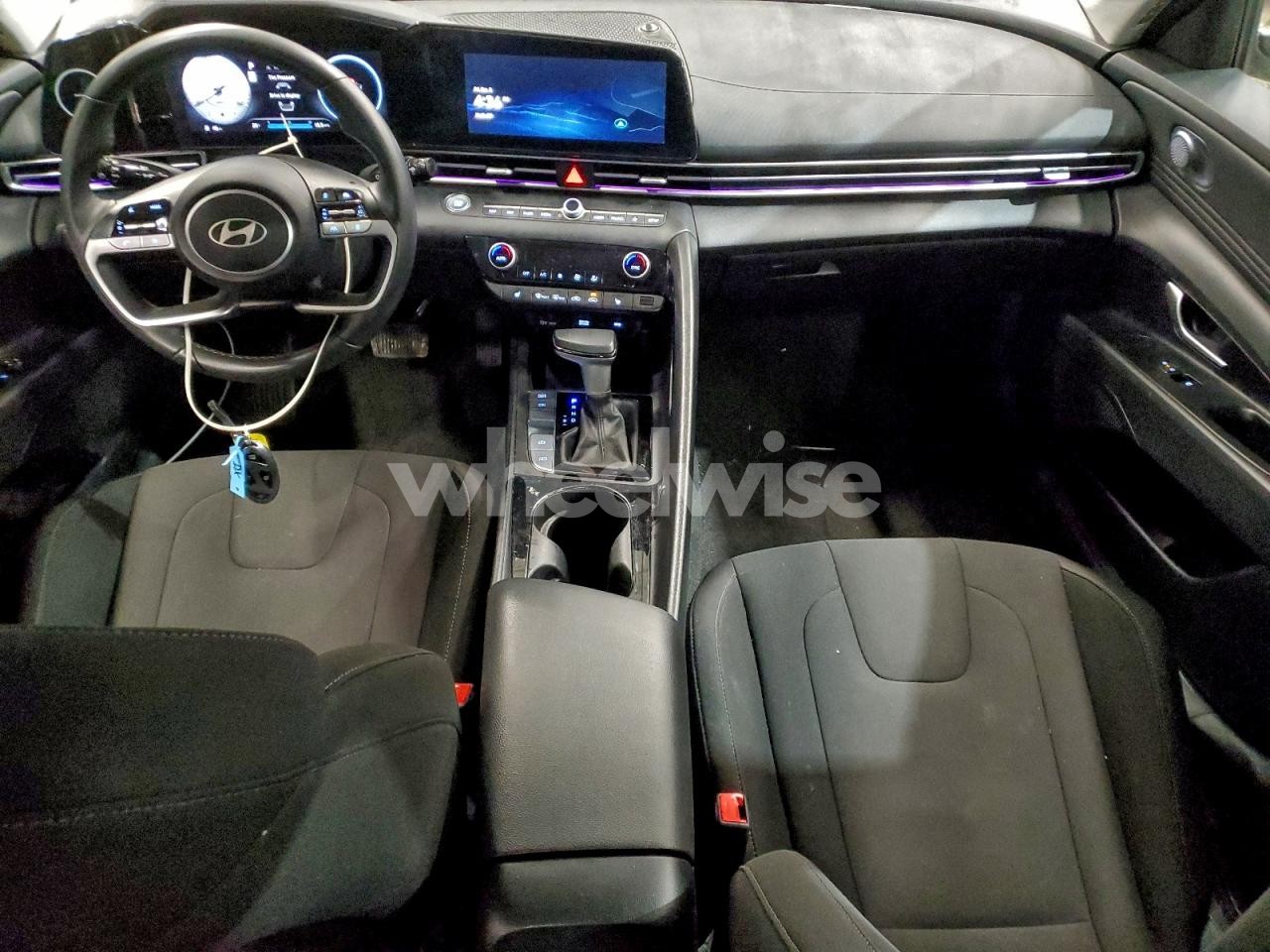 Photo 8 of 2025 HYUNDAI ELANTRA SEL (VIN KMHLS4DG5SU977583)