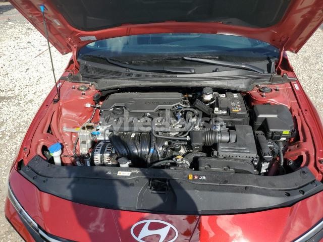 Photo 9 of 2025 HYUNDAI ELANTRA SEL (VIN KMHLS4DG6SU000999)