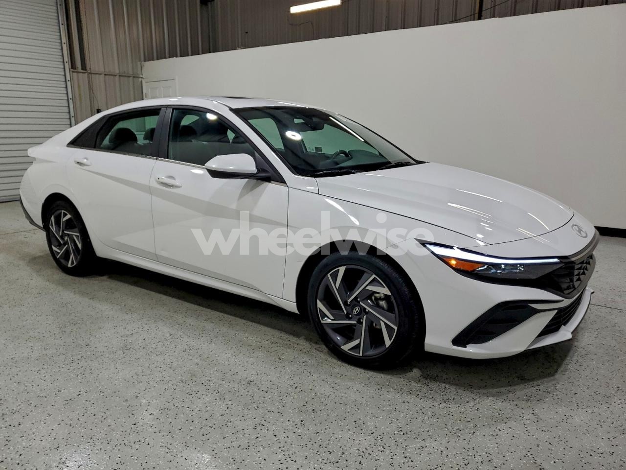 Photo 4 of 2025 HYUNDAI ELANTRA SEL (VIN KMHLS4DG6SU920342)