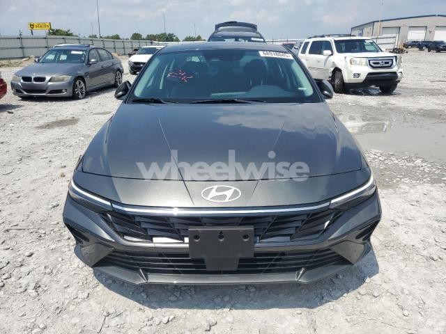 Photo 2 of 2024 HYUNDAI ELANTRA SEL (VIN KMHLS4DG7RU679630)