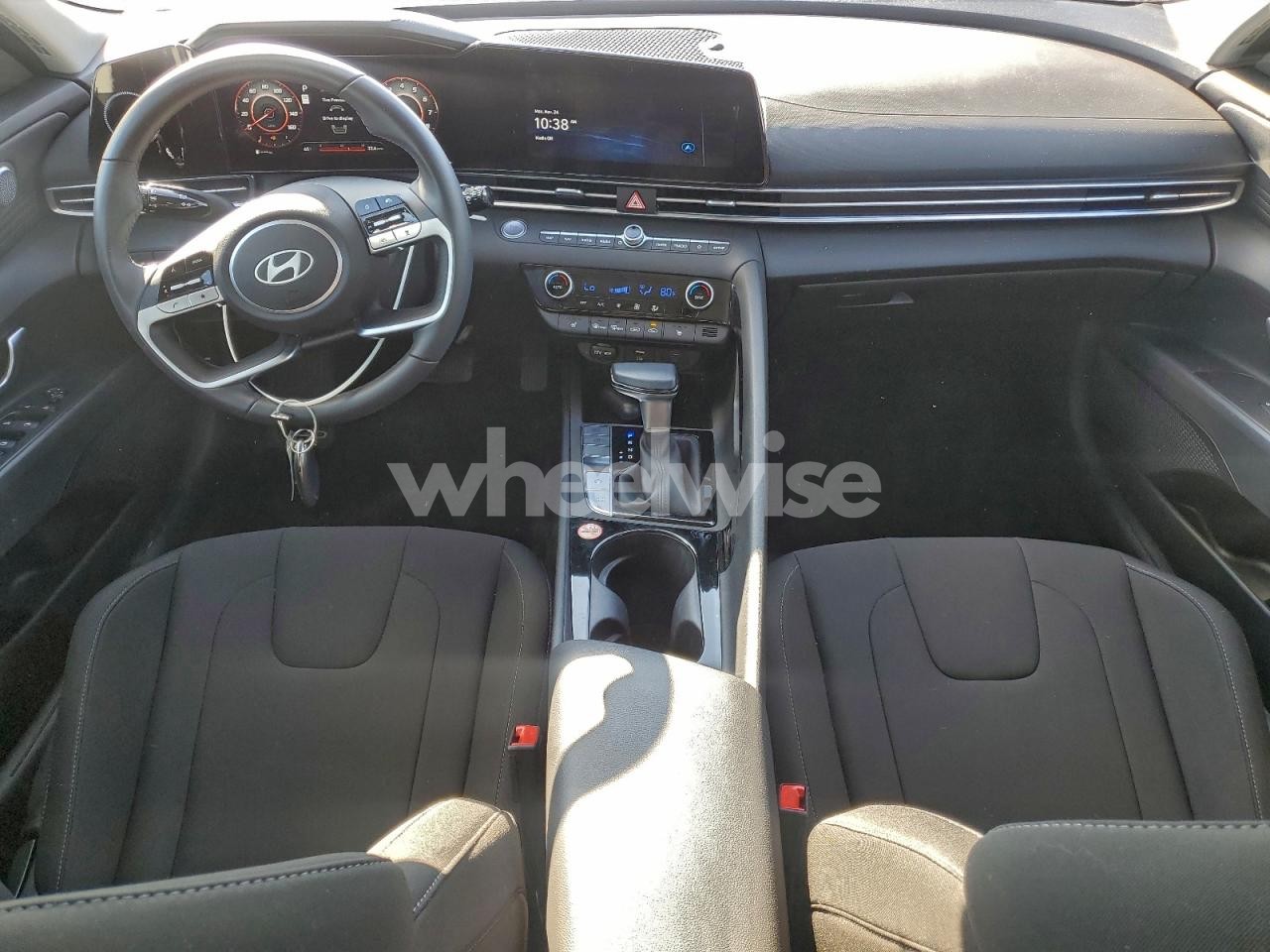 Photo 8 of 2025 HYUNDAI ELANTRA SEL (VIN KMHLS4DG7SU947243)