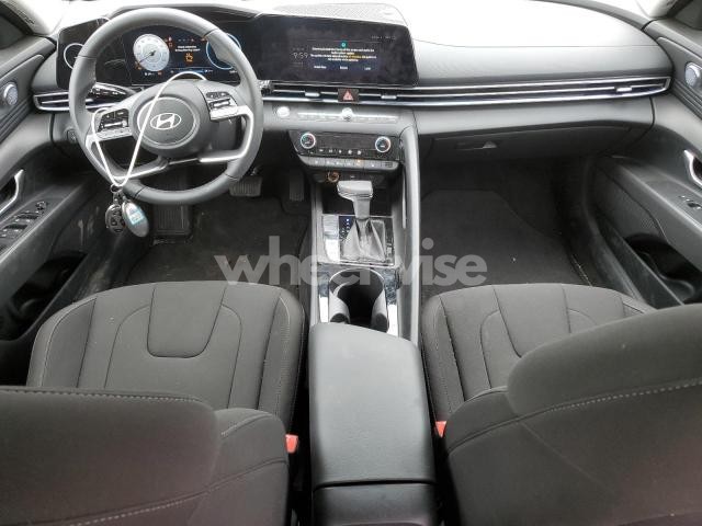 Photo 4 of 2024 HYUNDAI ELANTRA SEL (VIN KMHLS4DG9RU750486)