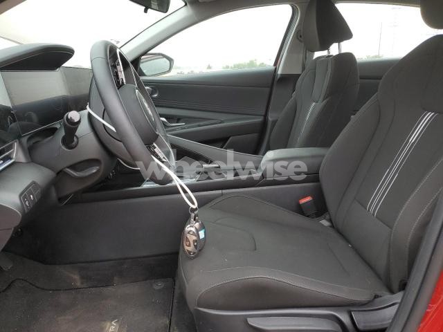Photo 6 of 2024 HYUNDAI ELANTRA SEL (VIN KMHLS4DG9RU750486)