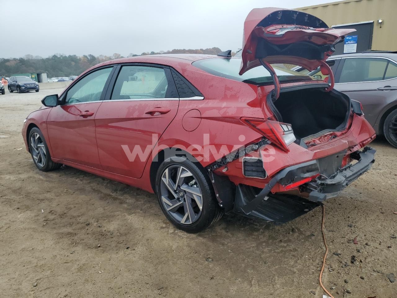 Photo 2 of 2025 HYUNDAI ELANTRA SEL (VIN KMHLS4DG9SU043376)