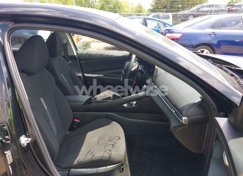 Photo 5 of 2025 Hyundai Elantra SEL CONVENIENCE (VIN KMHLS4DG9SU910615)