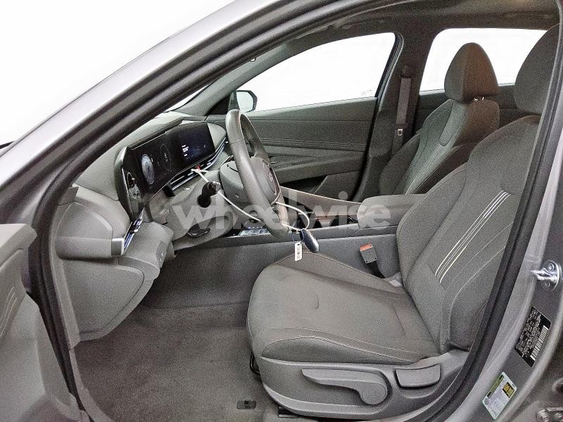 2025 HYUNDAI ELANTRA SEL (VIN KMHLS4DG9SU912610) main photo