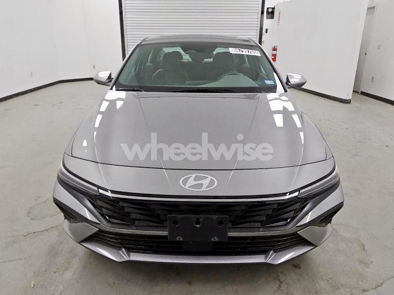 Photo 10 of 2025 HYUNDAI ELANTRA SEL (VIN KMHLS4DG9SU912610)