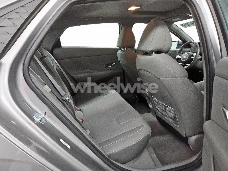 Photo 9 of 2025 HYUNDAI ELANTRA SEL (VIN KMHLS4DG9SU912610)
