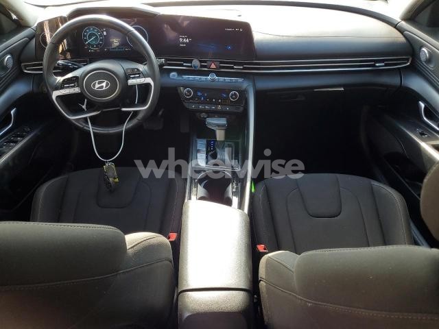 2024 HYUNDAI ELANTRA SEL (VIN KMHLS4DGXRU647593) main photo