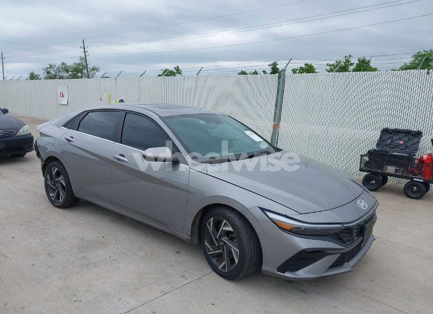 2024 Hyundai Elantra SEL (VIN KMHLS4DGXRU717514) main photo