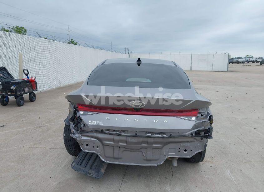 Photo 16 of 2024 Hyundai Elantra SEL (VIN KMHLS4DGXRU717514)