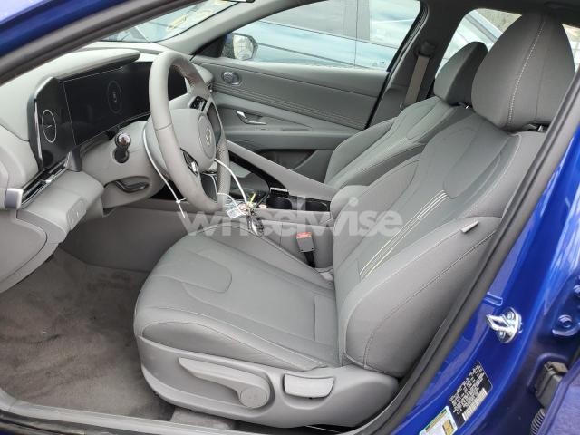 Photo 6 of 2025 HYUNDAI ELANTRA SEL (VIN KMHLS4DGXSU033990)