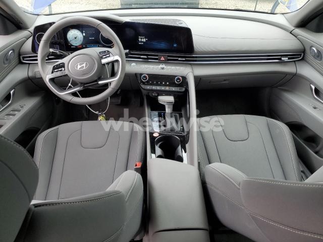 Photo 9 of 2025 HYUNDAI ELANTRA SEL (VIN KMHLS4DGXSU033990)