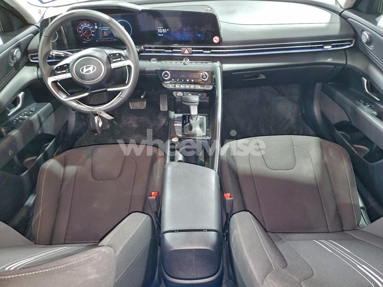 Photo 8 of 2025 HYUNDAI ELANTRA SEL (VIN KMHLS4DGXSU036582)