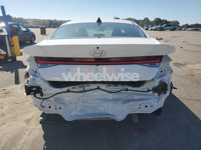Photo 6 of 2025 HYUNDAI ELANTRA SEL (VIN KMHLS4DGXSU044701)
