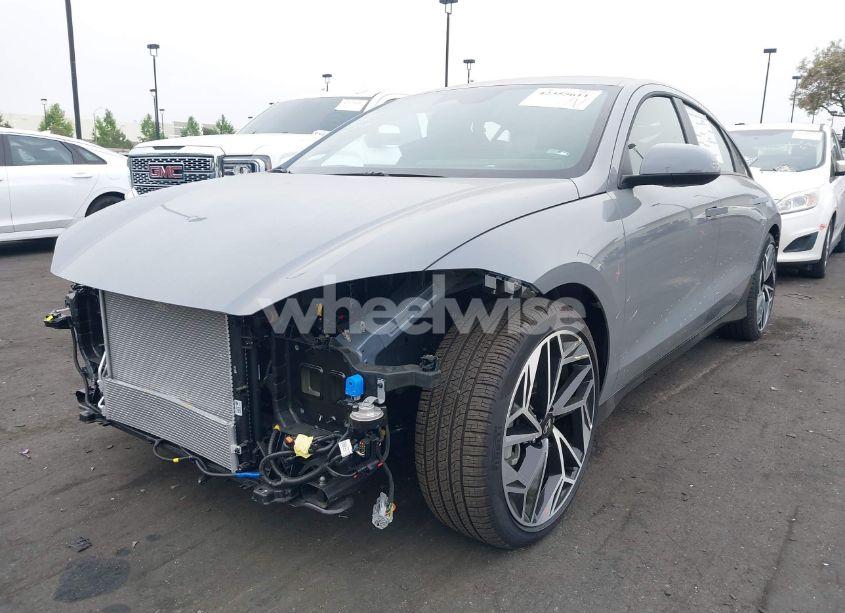 Photo 2 of 2025 Hyundai Ioniq 6 SEL (VIN KMHM34AA5SA082971)