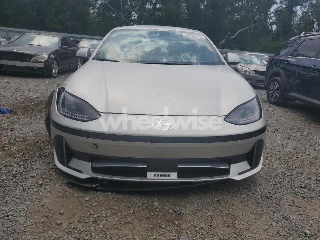 Photo 4 of 2025 HYUNDAI IONIQ 6 SEL (VIN KMHM34AAXSA084828)