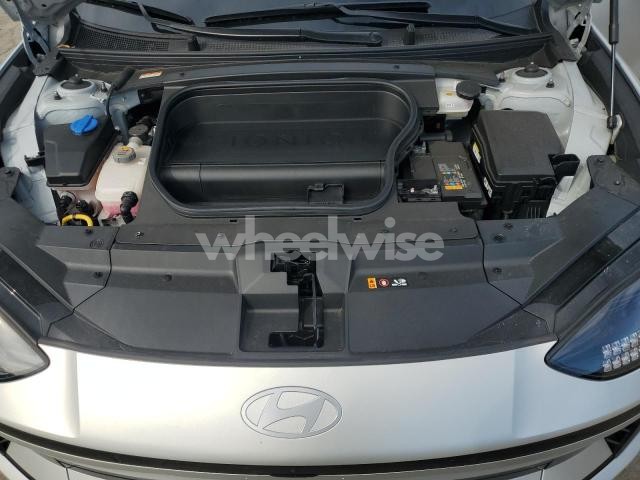 Photo 4 of 2023 HYUNDAI IONIQ 6 LIMITED (VIN KMHM54AC8PA044864)