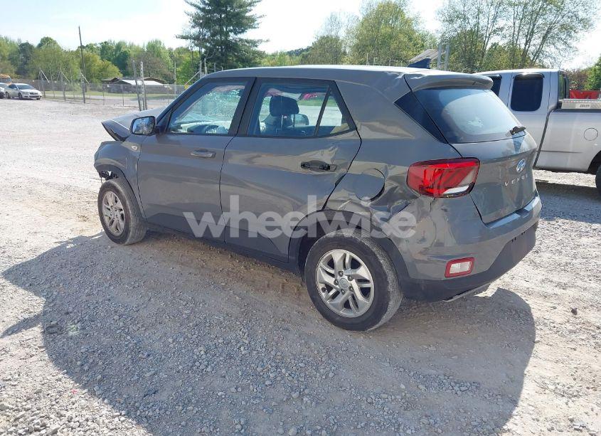 Photo 3 of 2022 Hyundai Venue SE (VIN KMHRB8A30NU177247)