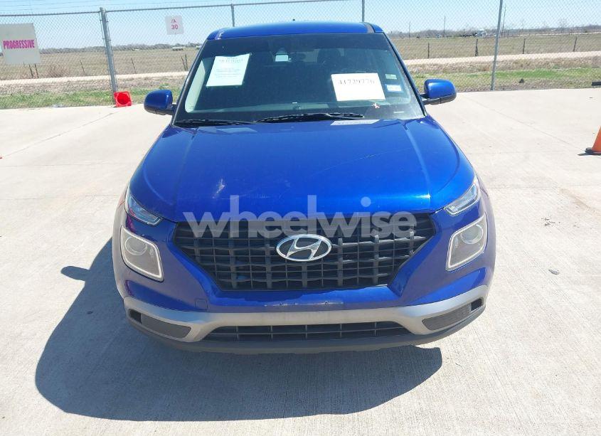 Photo 12 of 2022 Hyundai Venue SE (VIN KMHRB8A39NU202839)