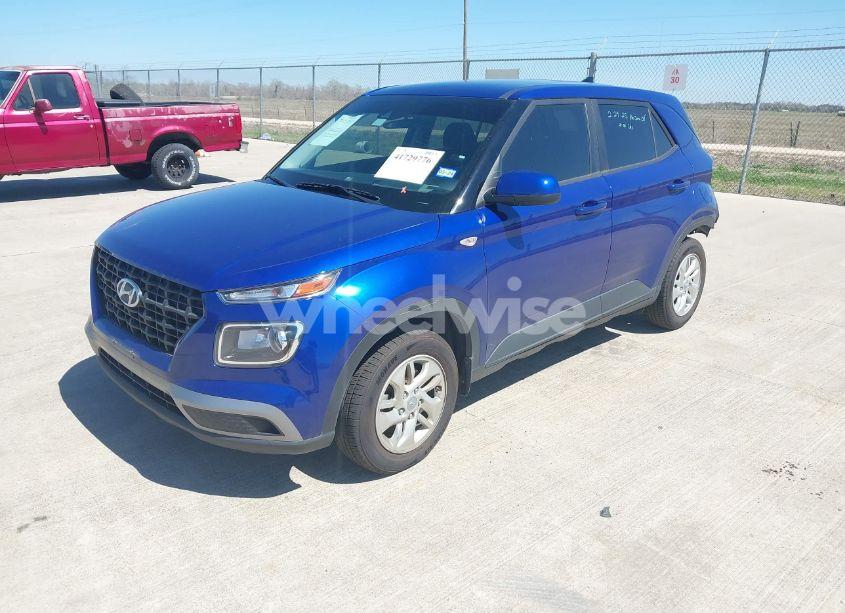Photo 2 of 2022 Hyundai Venue SE (VIN KMHRB8A39NU202839)