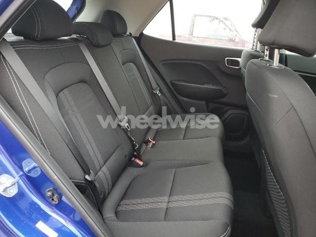 Photo 2 of 2023 HYUNDAI VENUE SEL (VIN KMHRC8A30PU271175)