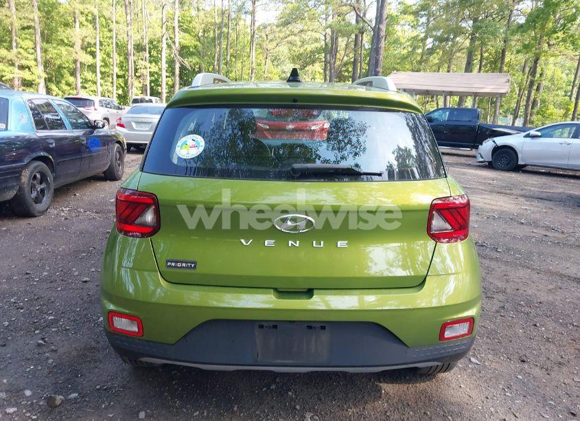 Photo 16 of 2022 Hyundai Venue SEL (VIN KMHRC8A31NU178646)
