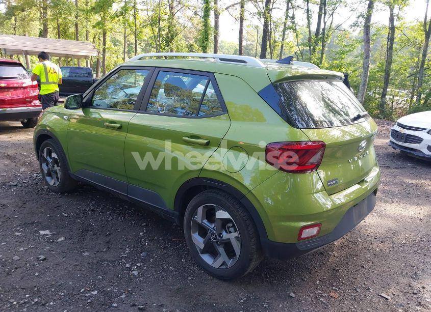 Photo 3 of 2022 Hyundai Venue SEL (VIN KMHRC8A31NU178646)