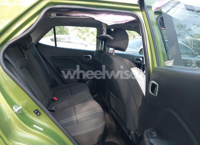 Photo 8 of 2022 Hyundai Venue SEL (VIN KMHRC8A31NU178646)