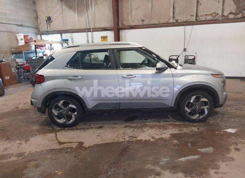 Photo 14 of 2023 Hyundai Venue SEL (VIN KMHRC8A31PU223586)