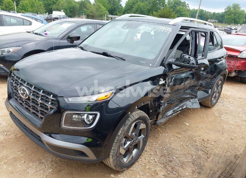 Photo 2 of 2021 Hyundai Venue SEL/DENIM (VIN KMHRC8A32MU117899)