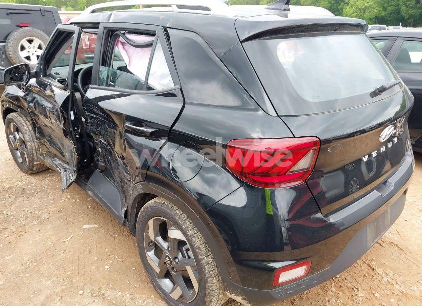 Photo 3 of 2021 Hyundai Venue SEL/DENIM (VIN KMHRC8A32MU117899)