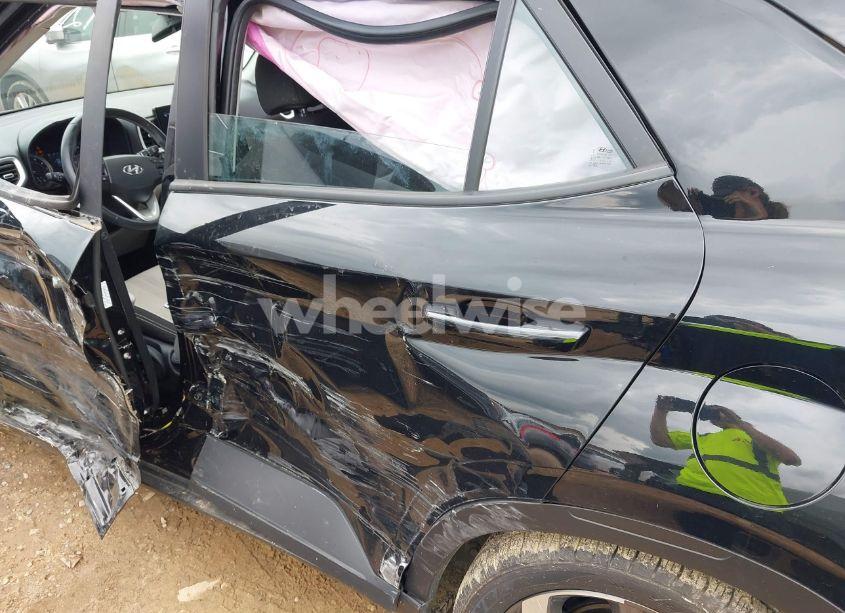 Photo 6 of 2021 Hyundai Venue SEL/DENIM (VIN KMHRC8A32MU117899)