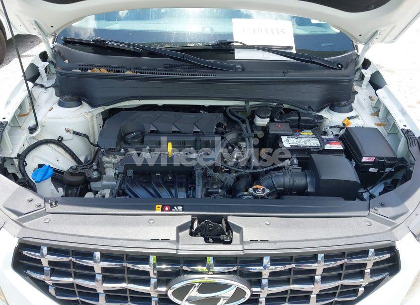 Photo 10 of 2022 Hyundai Venue LIMITED (VIN KMHRC8A32NU172418)