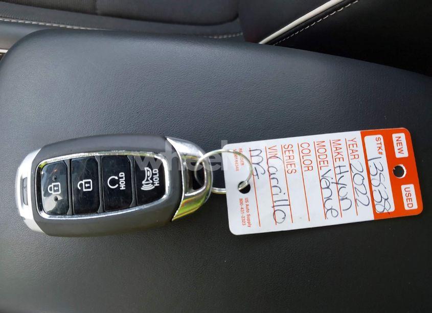 Photo 11 of 2022 Hyundai Venue LIMITED (VIN KMHRC8A32NU172418)