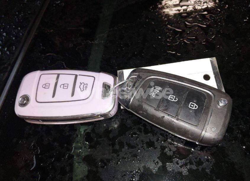 Photo 11 of 2022 Hyundai Venue SEL (VIN KMHRC8A35NU150896)