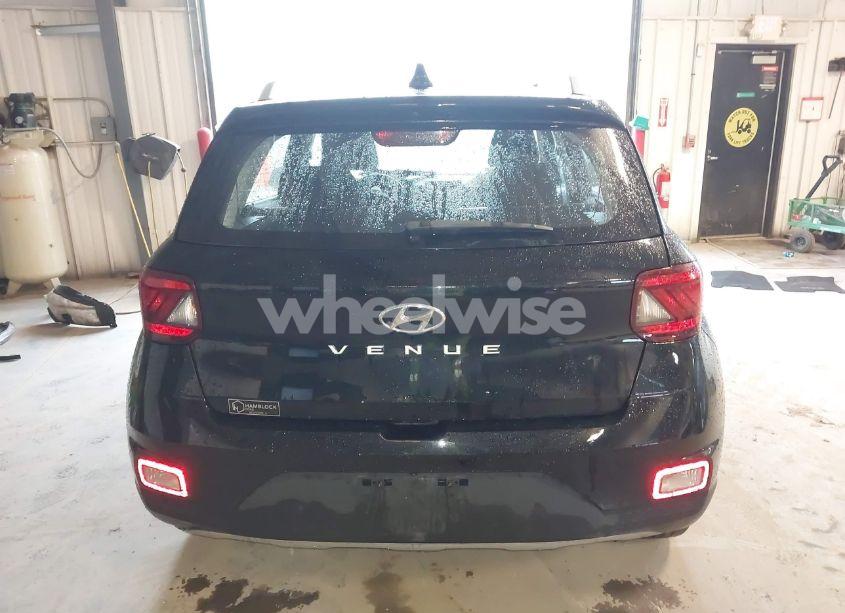 Photo 16 of 2022 Hyundai Venue SEL (VIN KMHRC8A35NU150896)