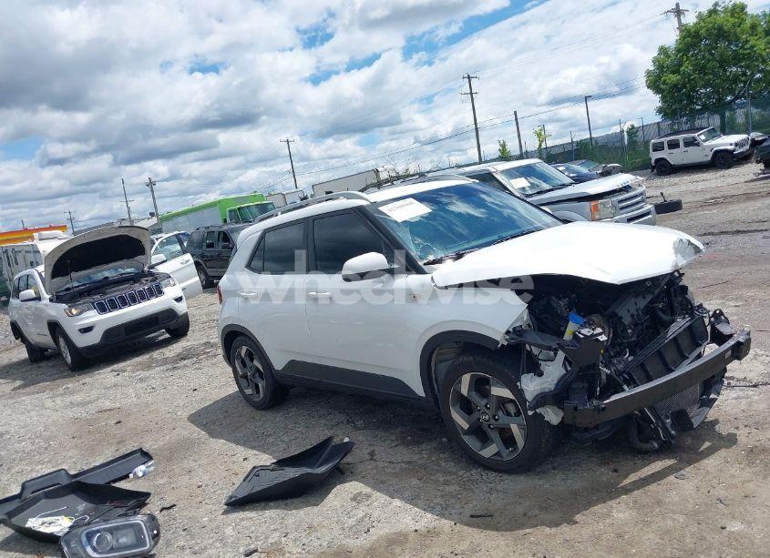 2022 Hyundai Venue SEL (VIN KMHRC8A35NU158934) main photo