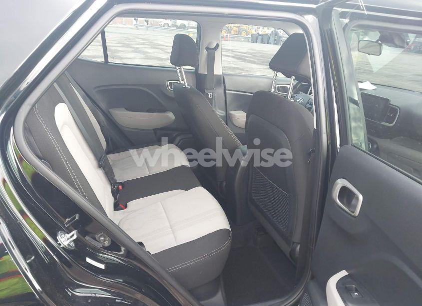 Photo 8 of 2023 Hyundai Venue SEL (VIN KMHRC8A35PU221596)