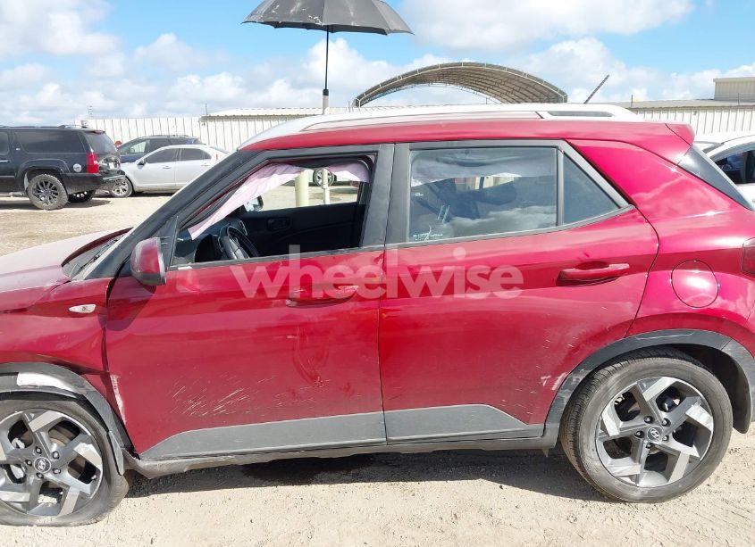 Photo 13 of 2024 Hyundai Venue LIMITED (VIN KMHRC8A35RU305128)