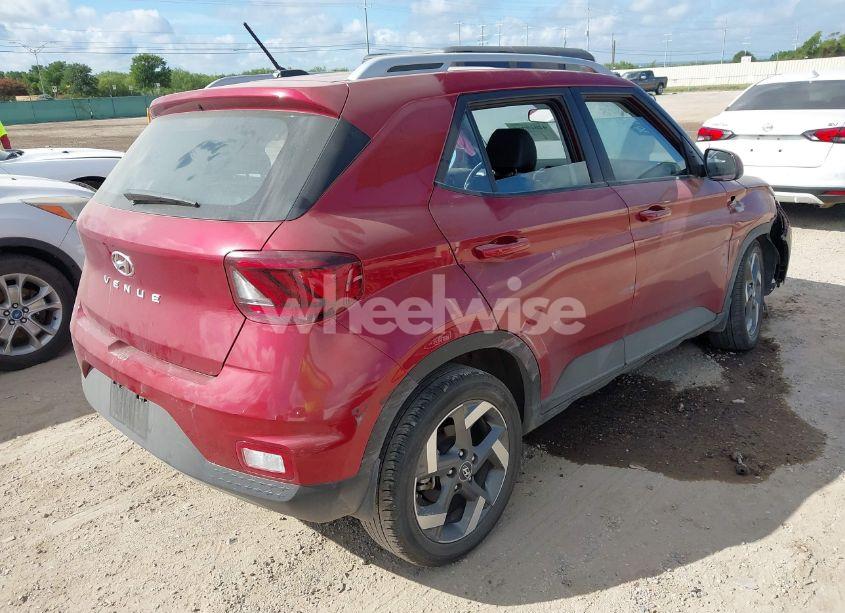 Photo 4 of 2024 Hyundai Venue LIMITED (VIN KMHRC8A35RU305128)
