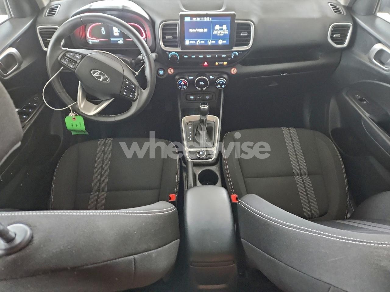 Photo 8 of 2025 HYUNDAI VENUE SEL (VIN KMHRC8A37SU387336)