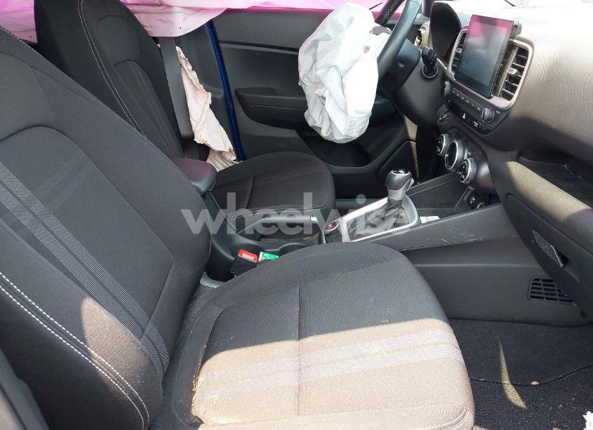 Photo 5 of 2024 Hyundai Venue SEL (VIN KMHRC8A39RU298832)