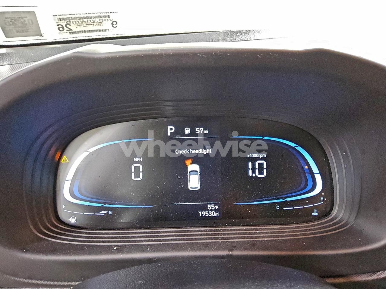 Photo 9 of 2025 HYUNDAI VENUE SEL (VIN KMHRC8A39SU380856)