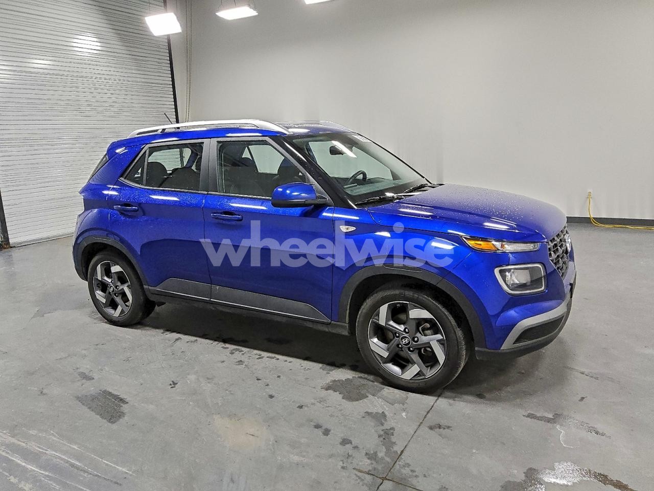 Photo 4 of 2025 HYUNDAI VENUE SEL (VIN KMHRC8A39SU380856)