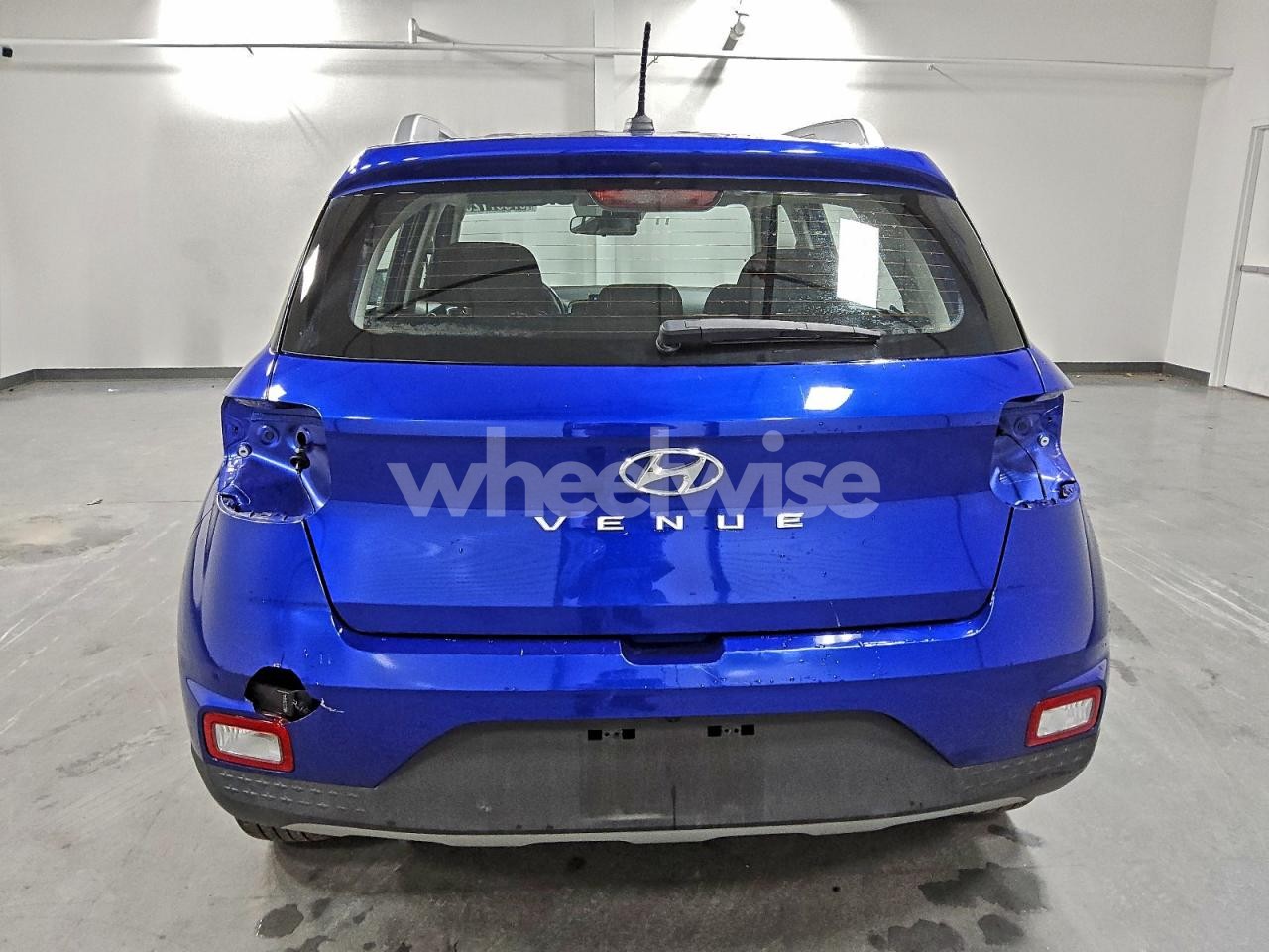 Photo 6 of 2025 HYUNDAI VENUE SEL (VIN KMHRC8A39SU380856)