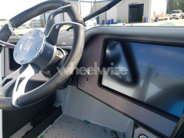 Photo 3 of 2022 MASTERCRAFT BOAT20 PROSTAR N/A (VIN KMHSU81XNFU432849)