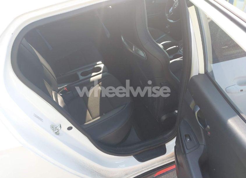Photo 8 of 2021 Hyundai Veloster N (VIN KMHT36AH7MU010143)