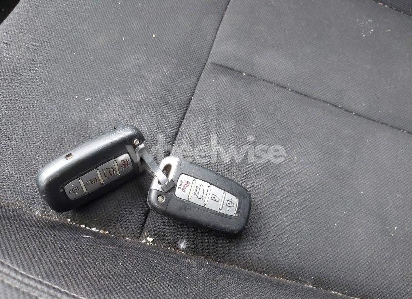 Photo 11 of 2017 Hyundai Veloster VALUE EDITION (VIN KMHTC6AD0HU320931)