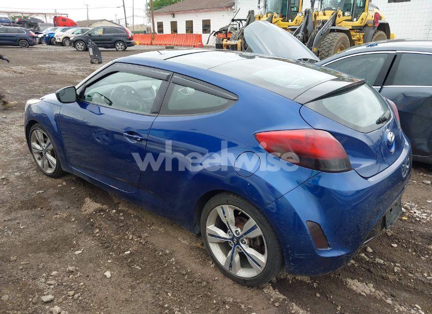 Photo 3 of 2017 Hyundai Veloster VALUE EDITION (VIN KMHTC6AD0HU320931)